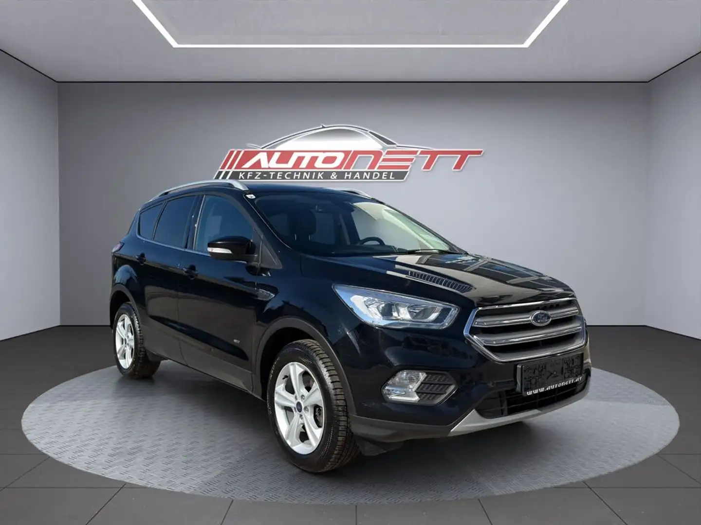 Ford Kuga Titanium Schwarz - 1