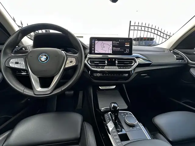 BMW X3 view 2