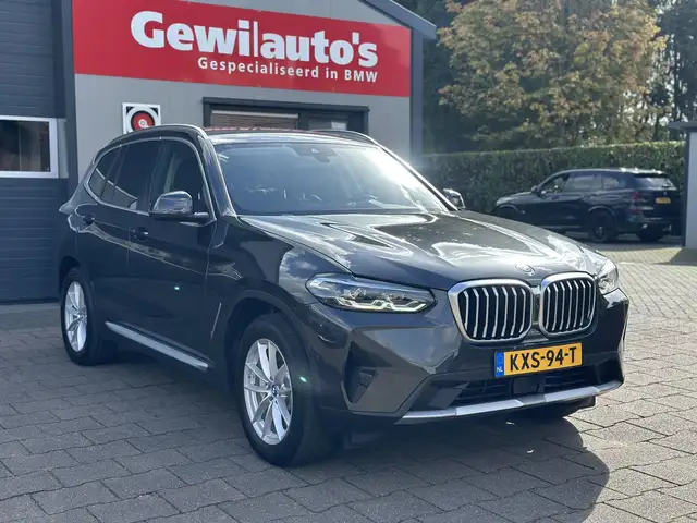 BMW X3 view 22