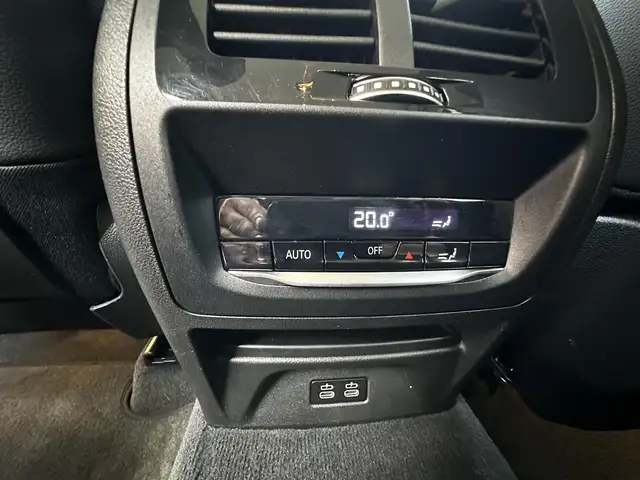 BMW X3 view 11