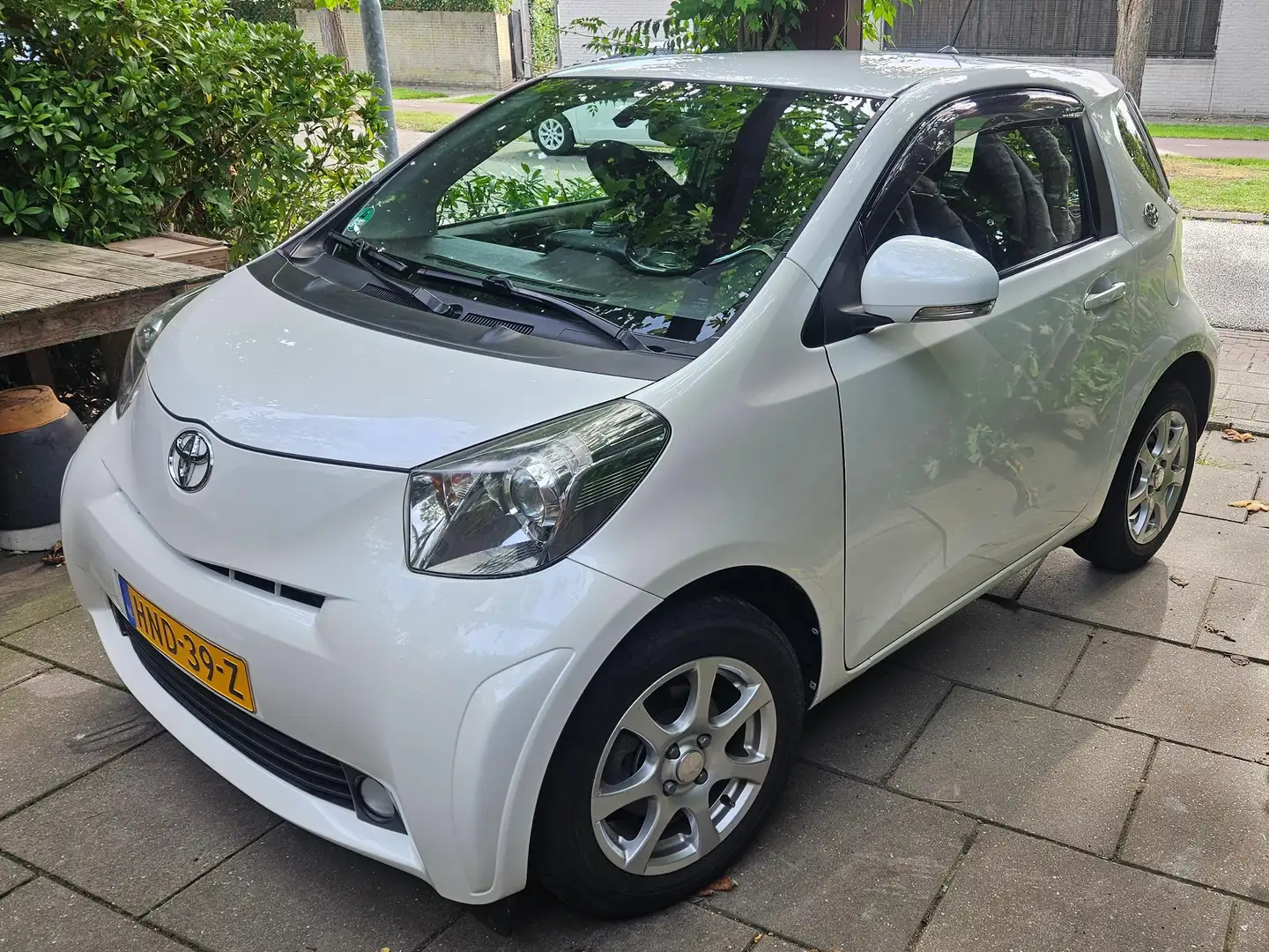 Toyota iQ iQ 1.0 VVTi Aspiration Wit - 1