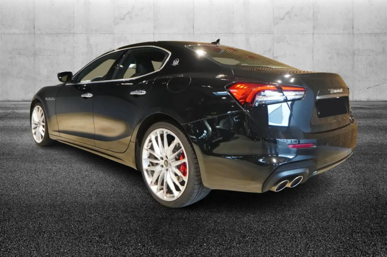 Maserati Ghibli 2021