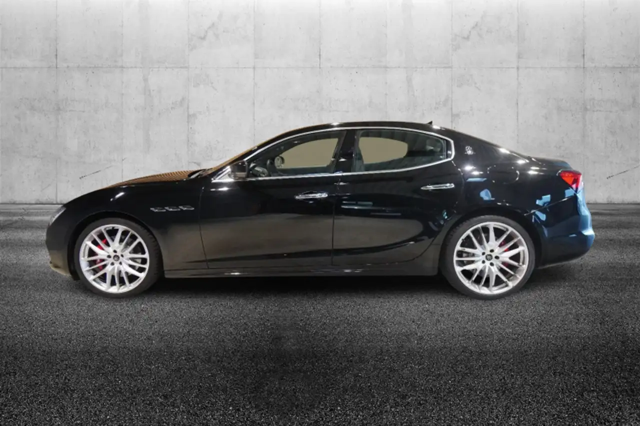 Maserati Ghibli 2021