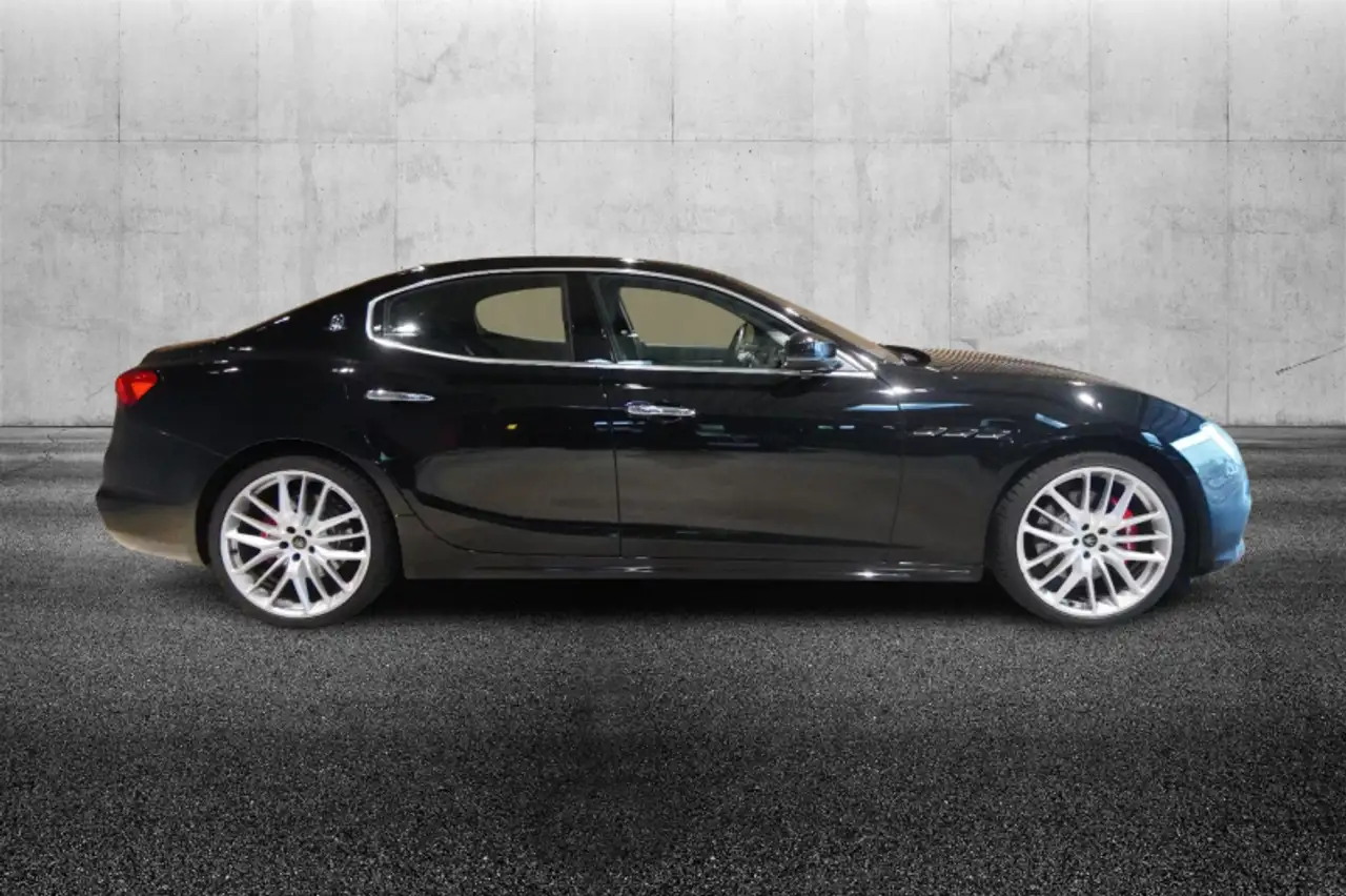 Maserati Ghibli 2021