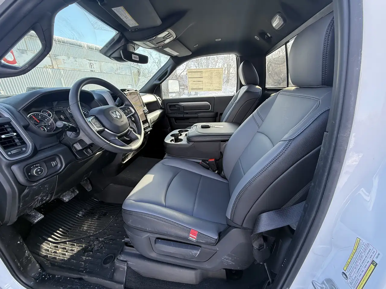 RAM 2500 снимка RAM 2500