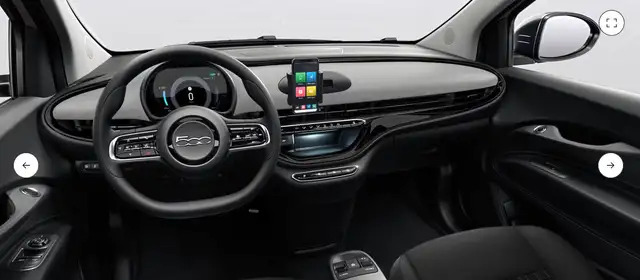 Fiat 500e view 4