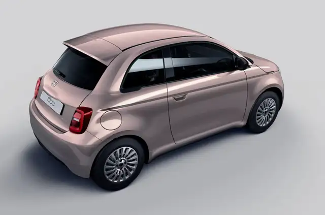 Fiat 500e view 3