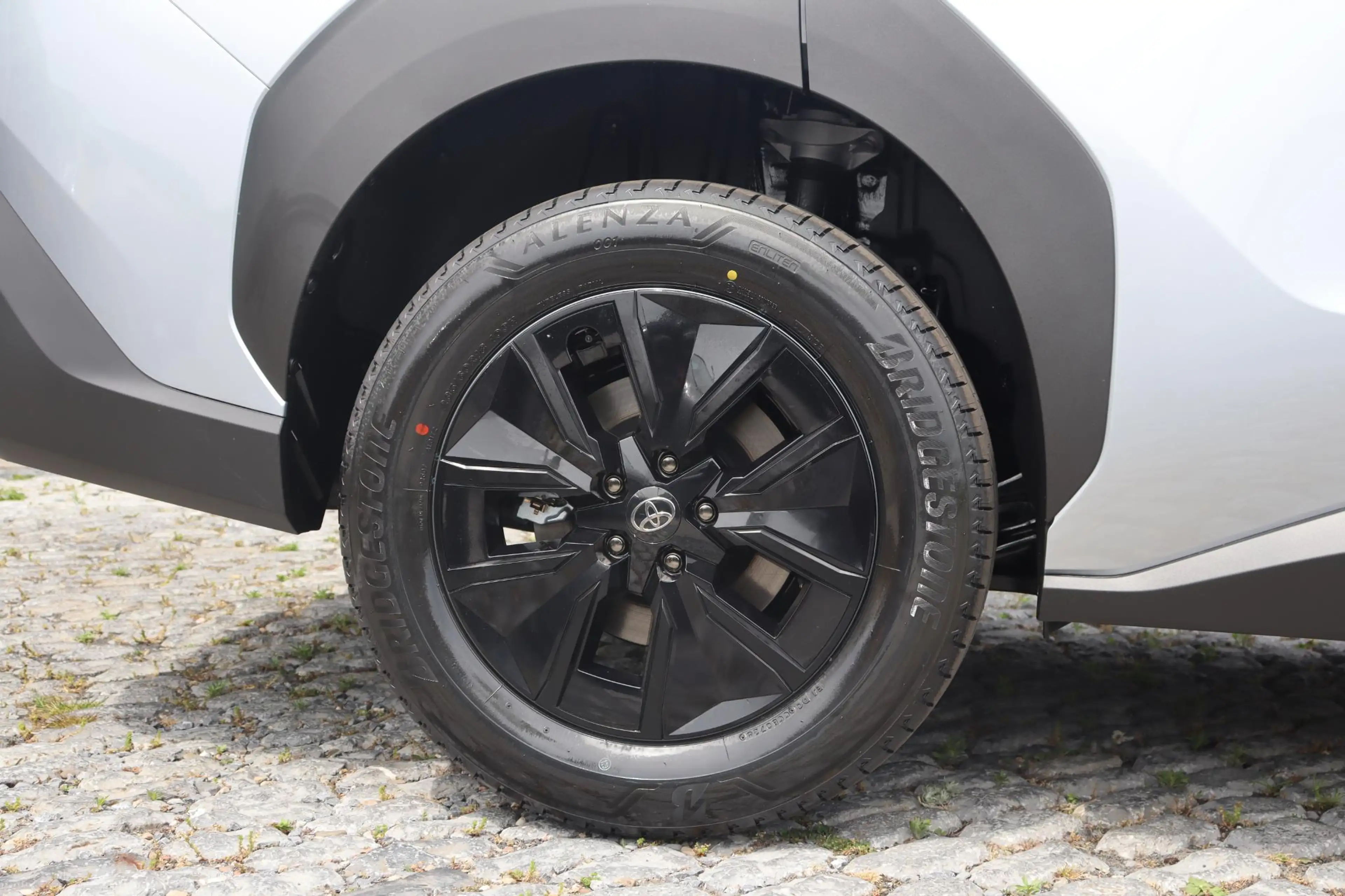 Toyota bZ4X Touring Dynamic limited 75 kWh €3.000 Inruil Voord — photo 15