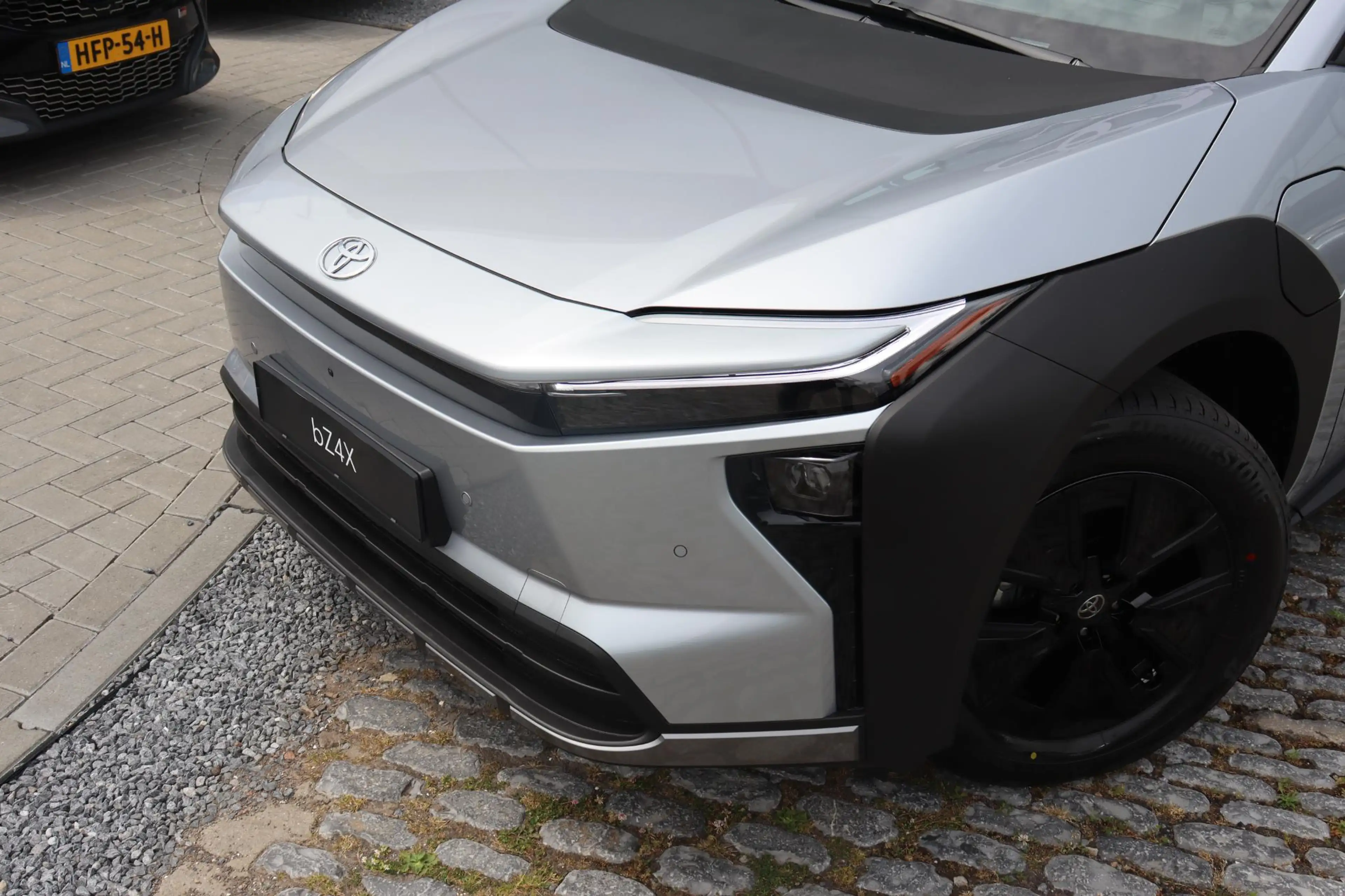Toyota bZ4X Touring Dynamic limited 75 kWh €3.000 Inruil Voord — photo 12