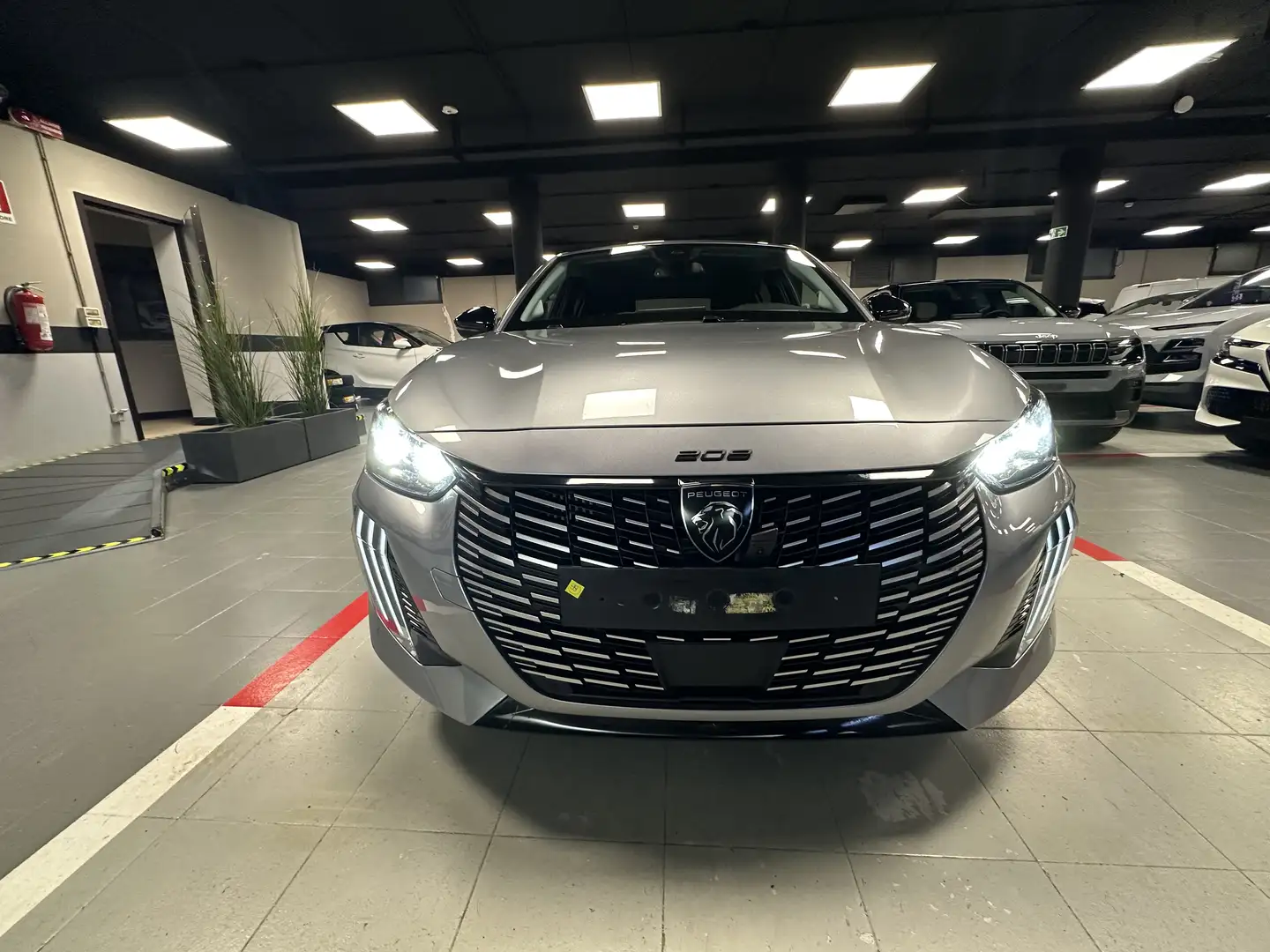 Peugeot 208 208 1.2 puretech Allure s Grijs - 2