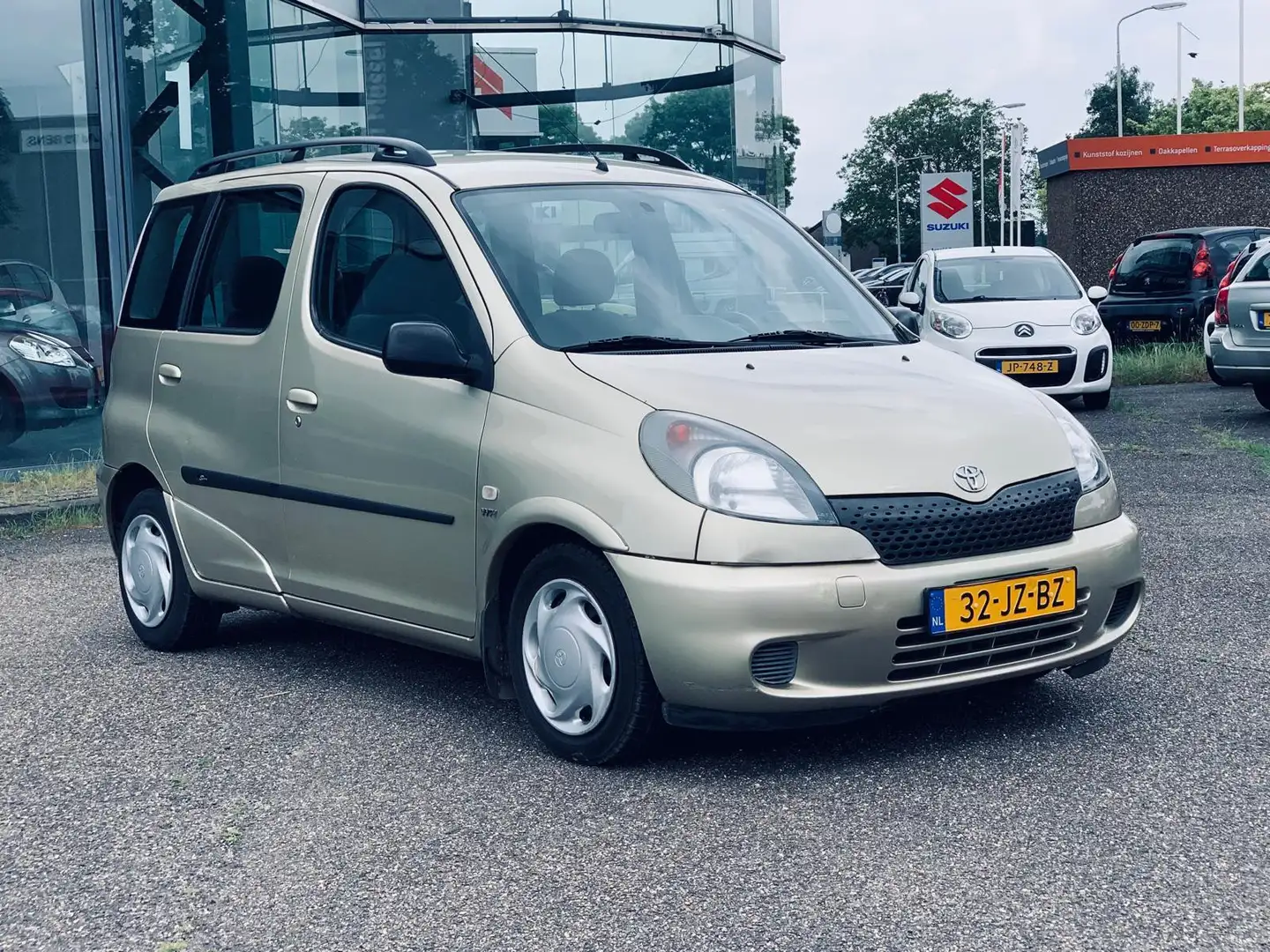 Toyota Yaris Verso 1.5-16V VVT-i Sol, Airco, 5 Deurs, NAP, P Se Beige - 2