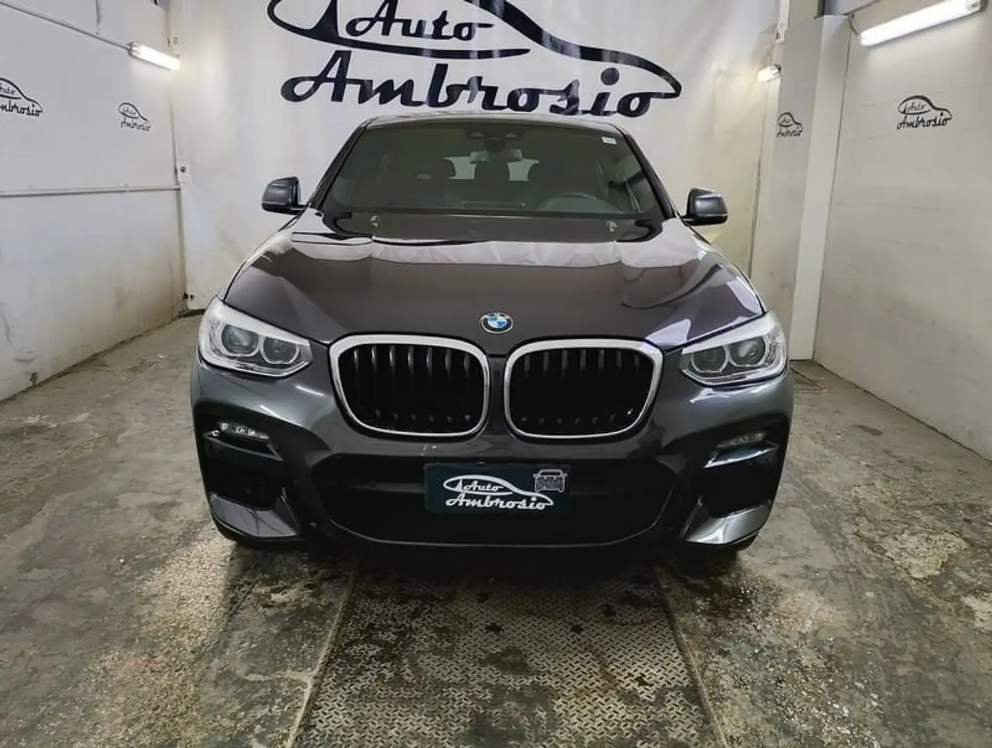 BMW X4 xDrive20d Msport-X tua da 439,00 al mese Nero - 2