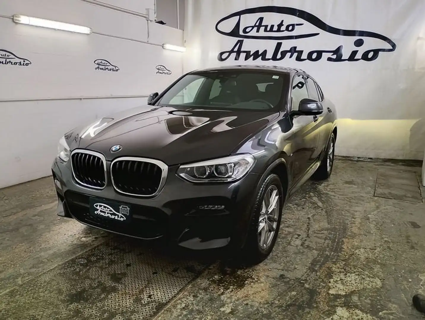 BMW X4 xDrive20d Msport-X tua da 439,00 al mese Nero - 1