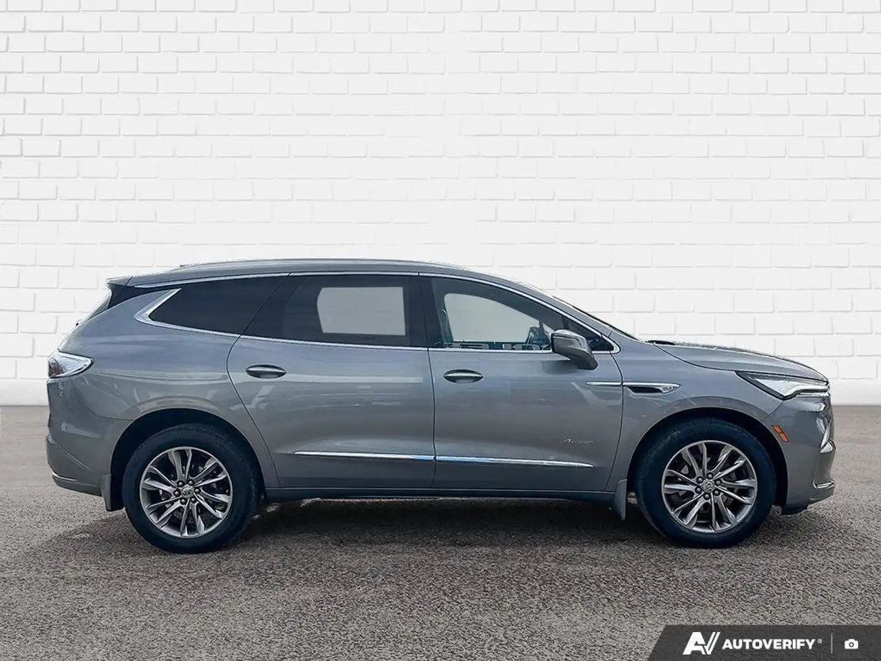 Buick Enclave снимка Buick Enclave
