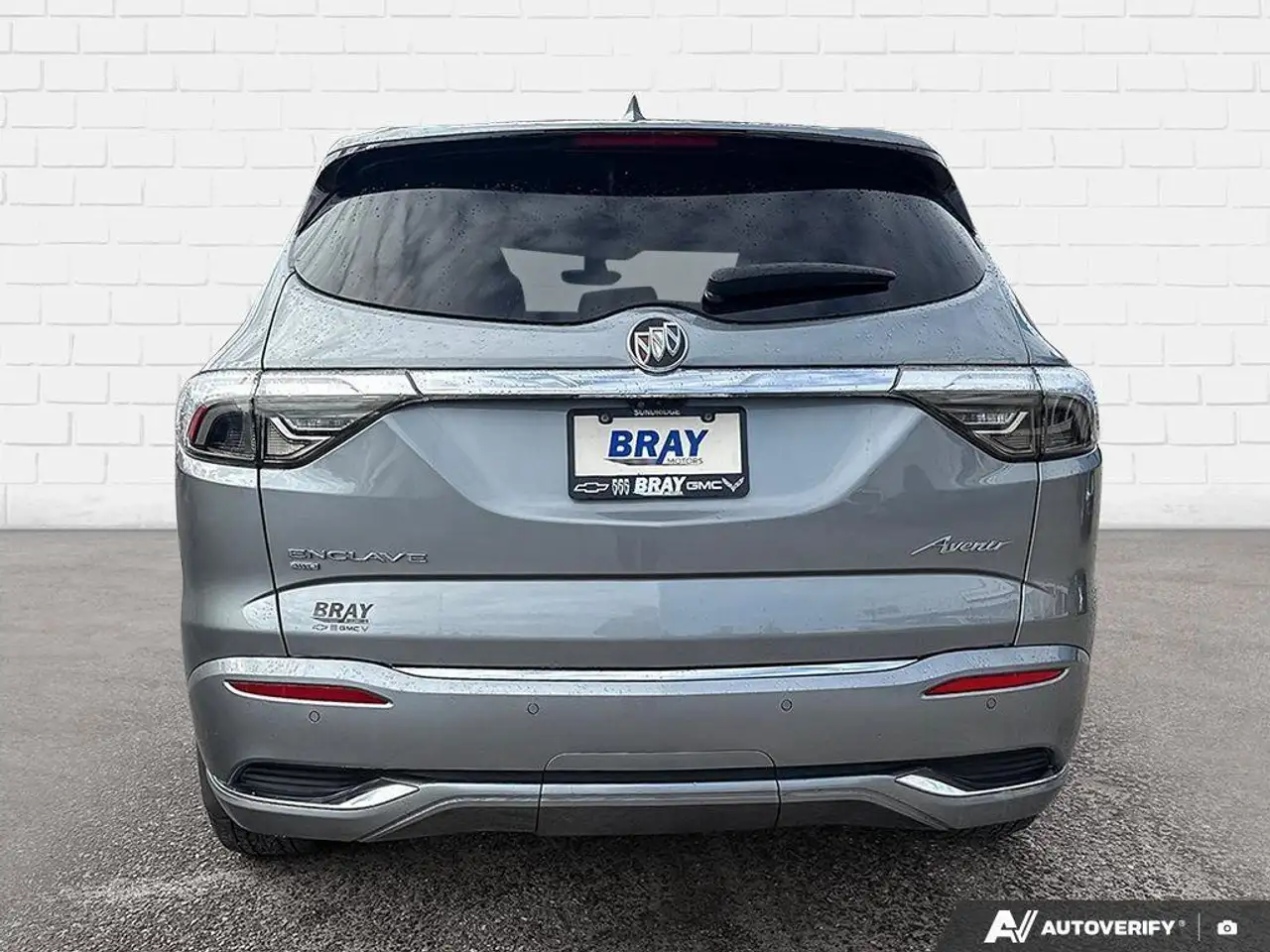 Buick Enclave снимка Buick Enclave