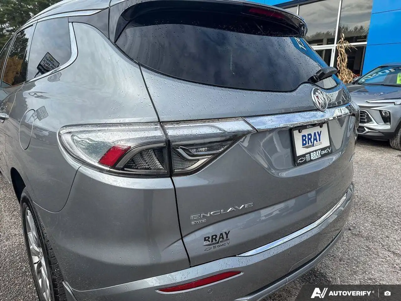 Buick Enclave снимка Buick Enclave