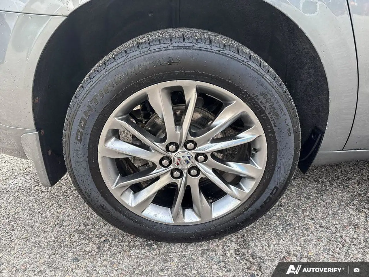 Buick Enclave снимка Buick Enclave