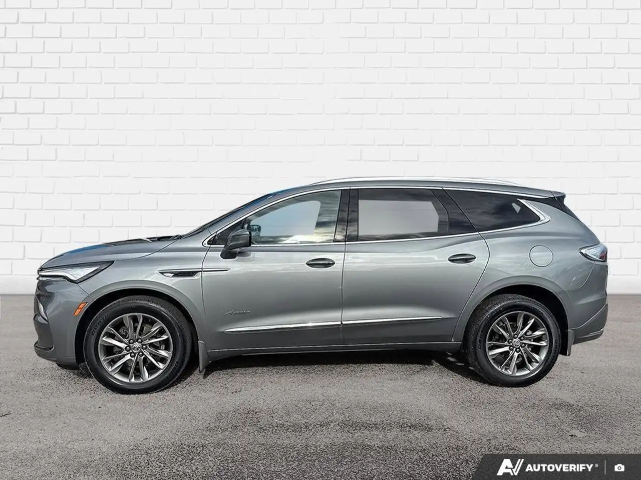 Buick Enclave снимка Buick Enclave