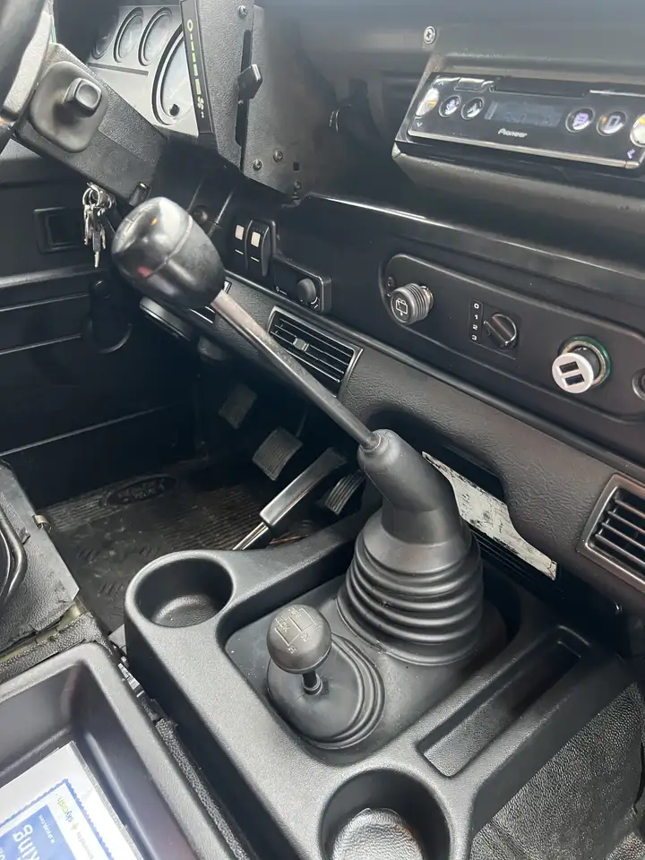 Land Rover Defender 90 Td5, foto 2