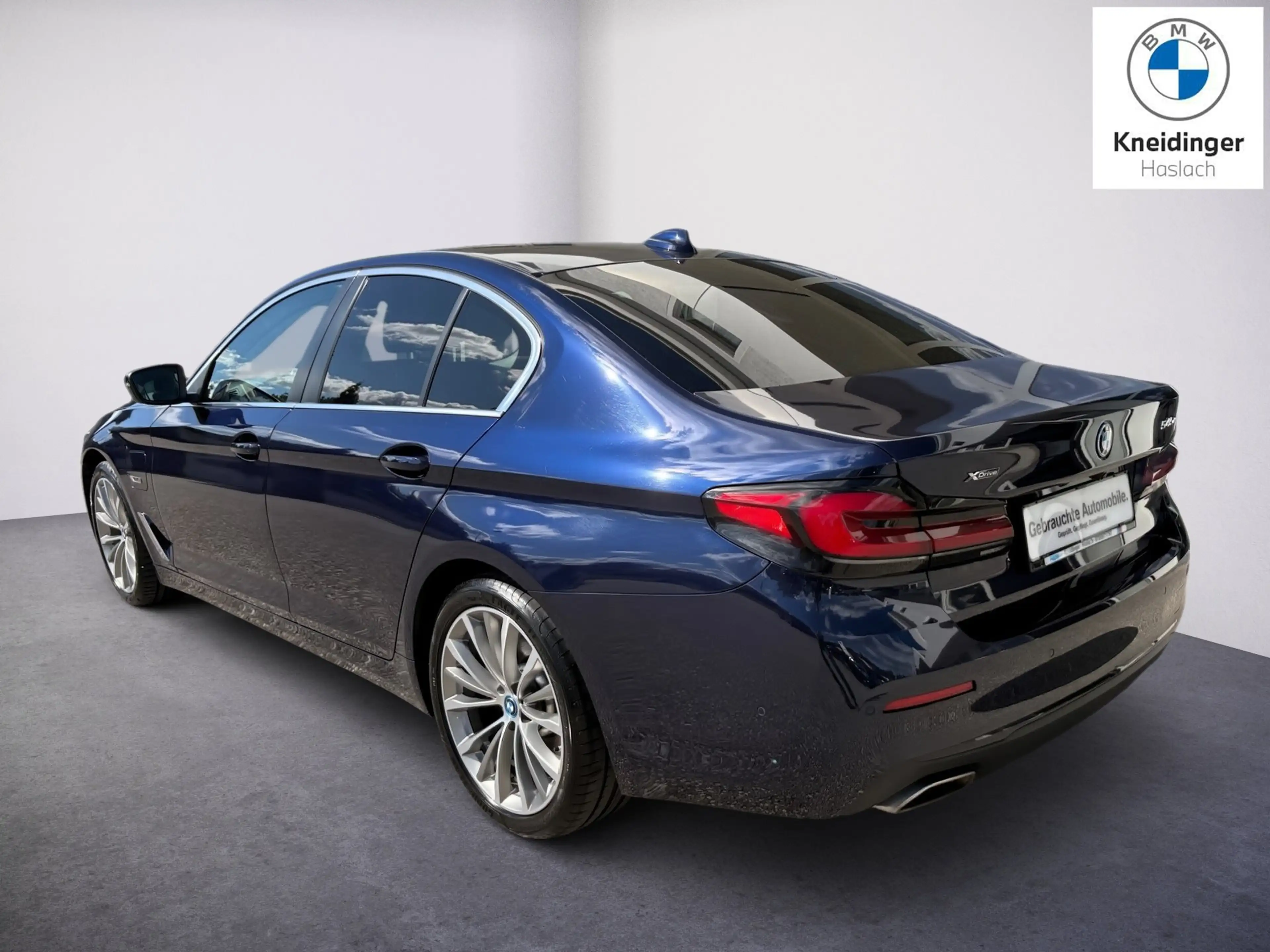 BMW 545 e xDrive — photo 3