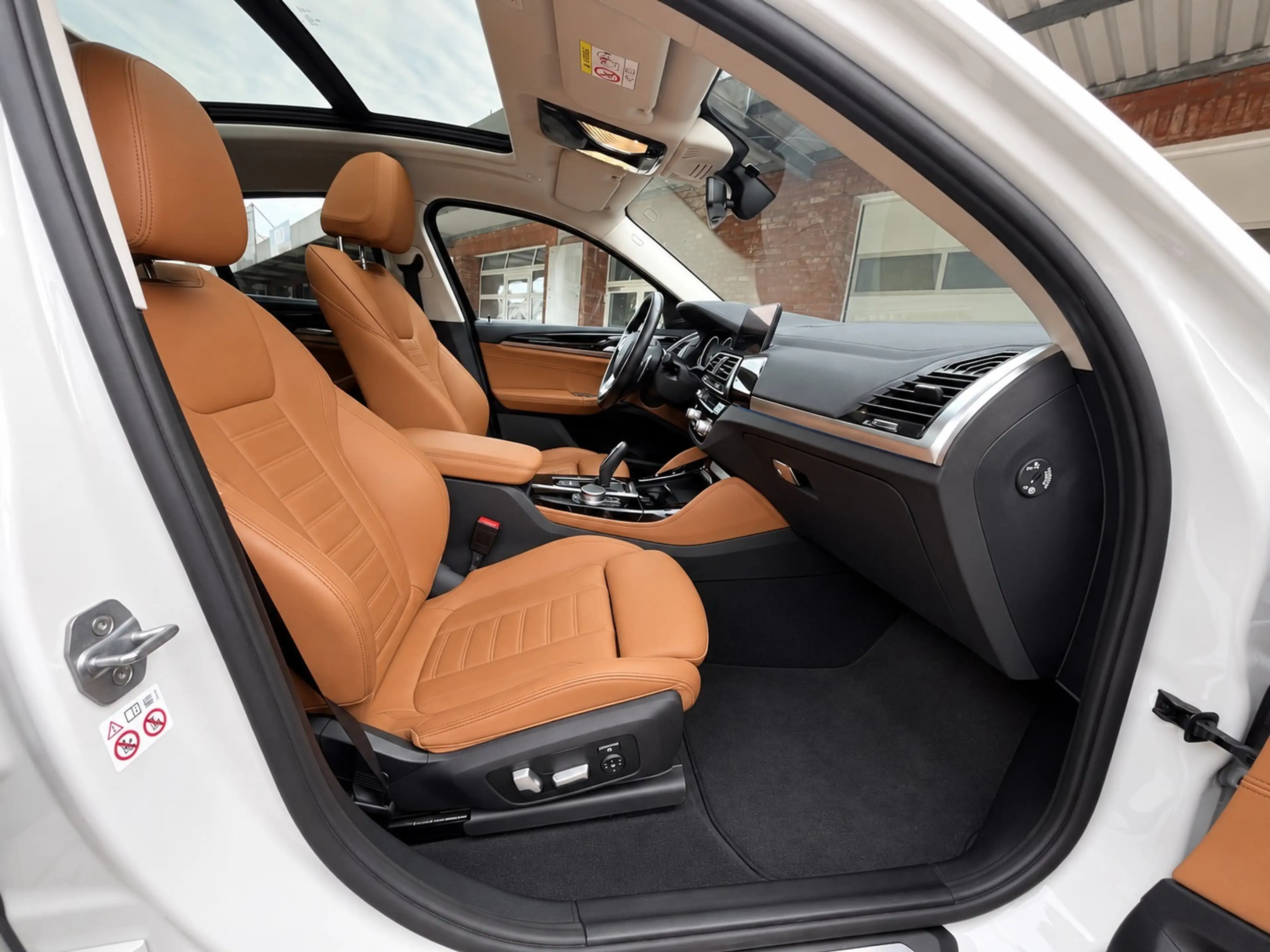 BMW X4 Sportpaket Panorama HeadUp Kamera — photo 8