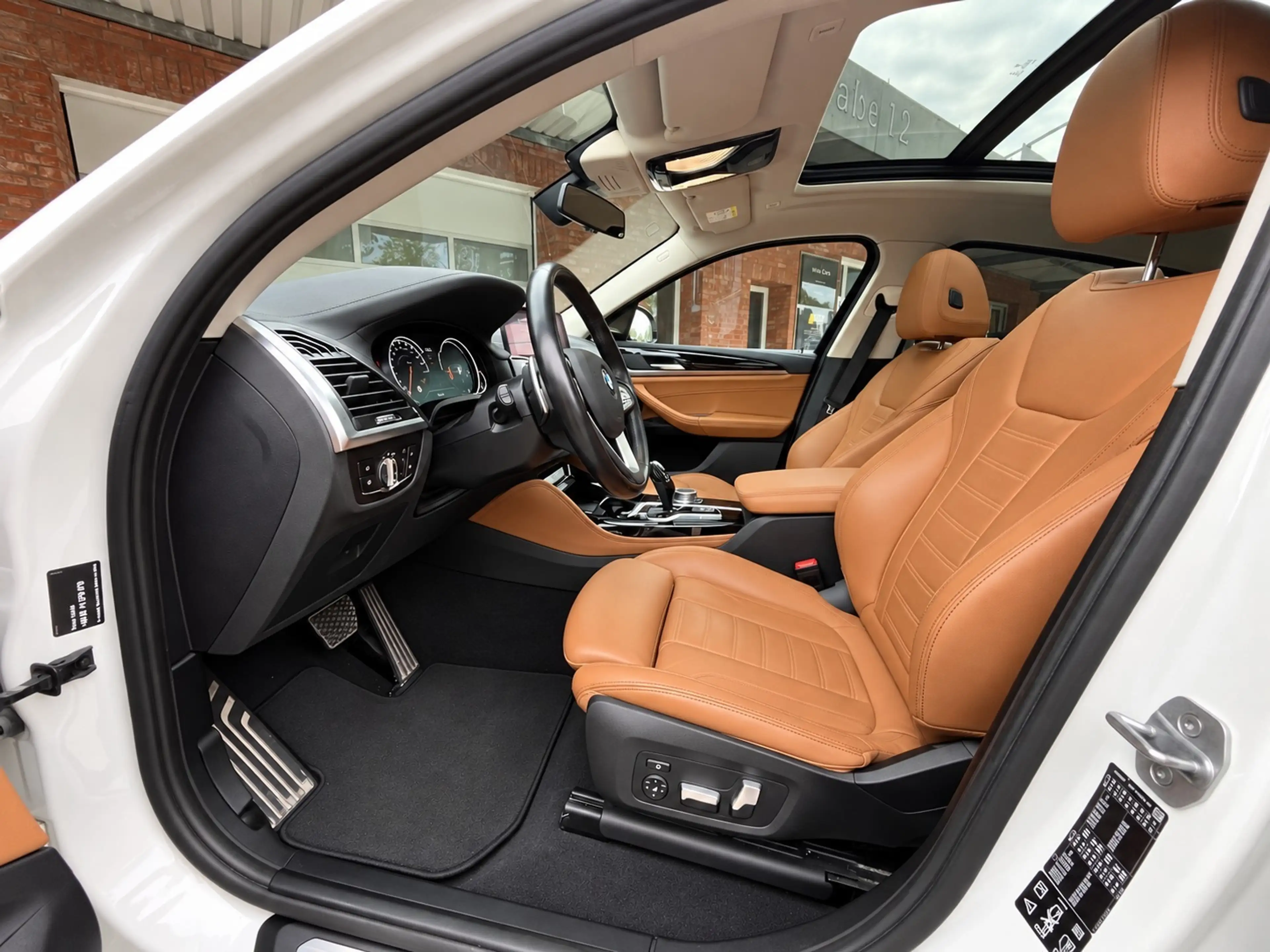 BMW X4 Sportpaket Panorama HeadUp Kamera — photo 7