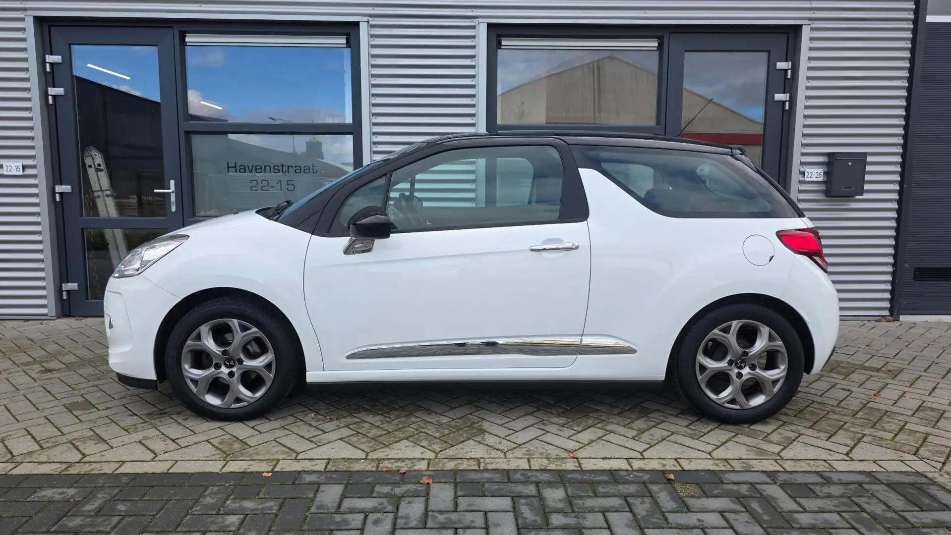 Citroen DS3 1.2 VTi Chic Wit - 2