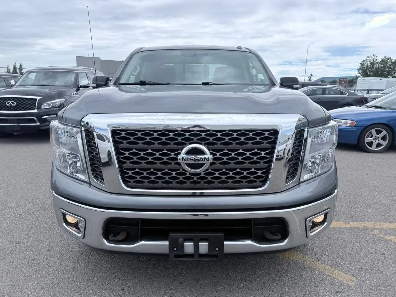 Nissan Titan fotografie Nissan Titan