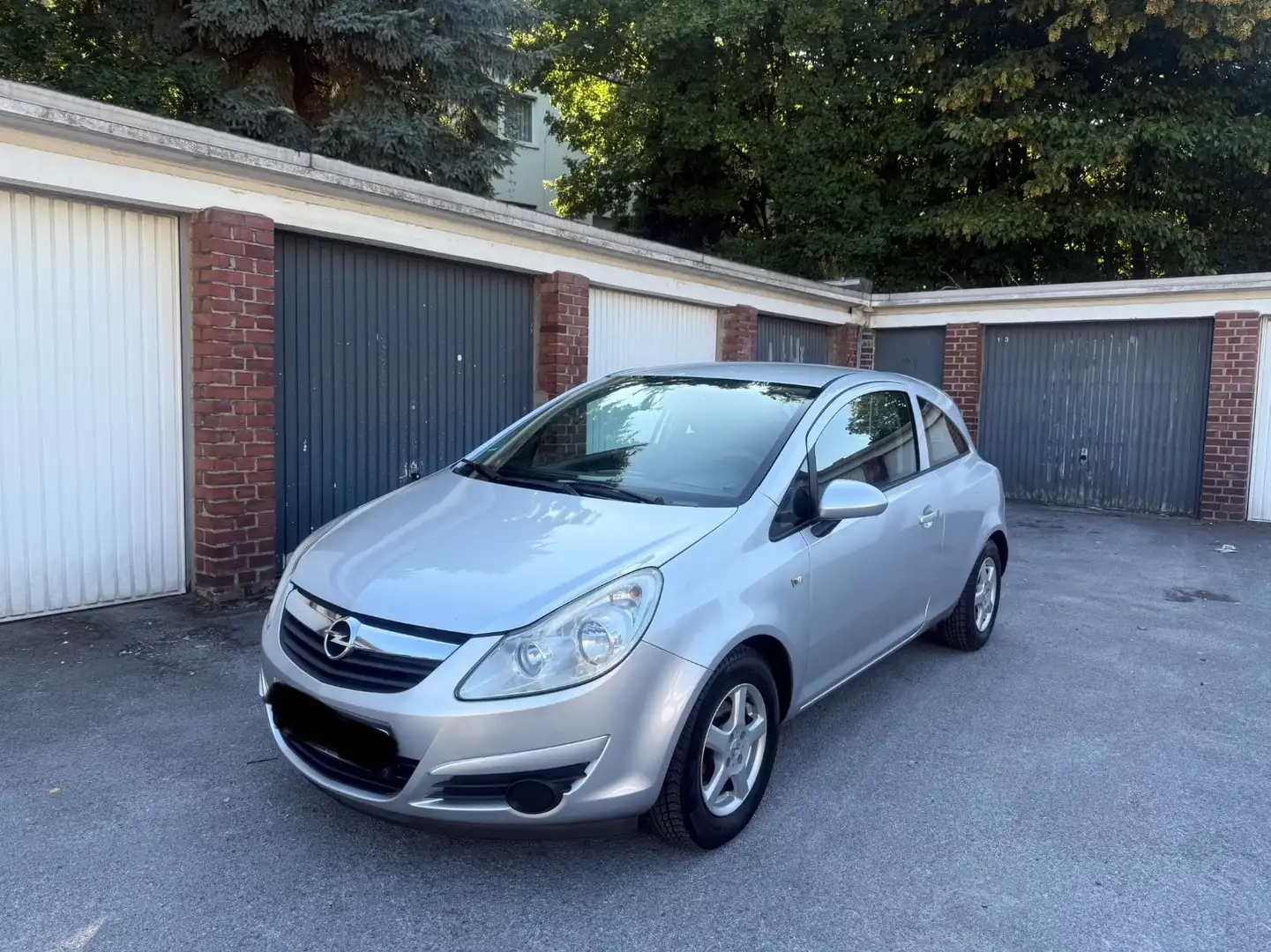 Opel Corsa D Edition TÜV NEU*PARKHILFE Argent - 1