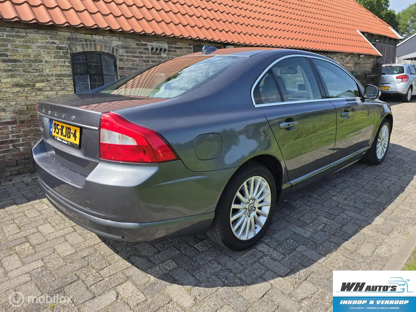 Volvo S80 2.5 T Momentum Automaat Szary - 2