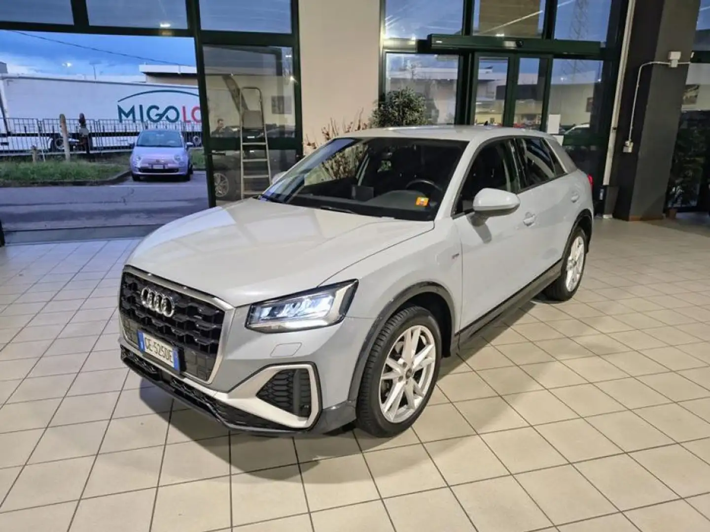 Audi Q2 35 TFSI S tronic S line Edition Gris - 1