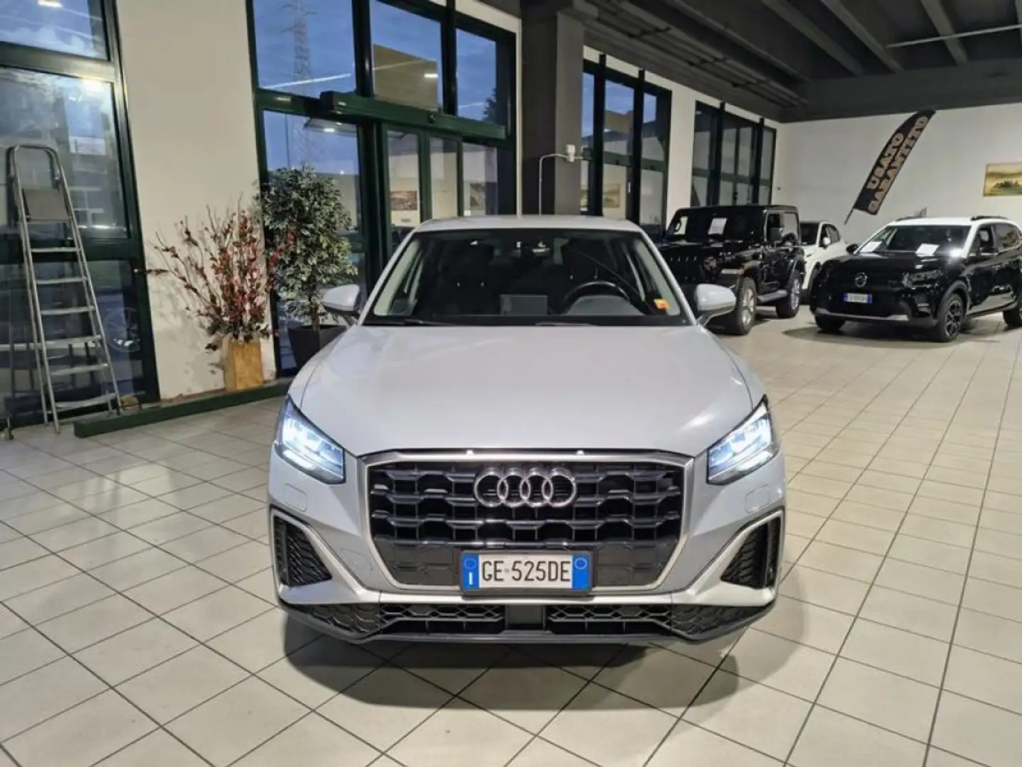 Audi Q2 35 TFSI S tronic S line Edition Gris - 2