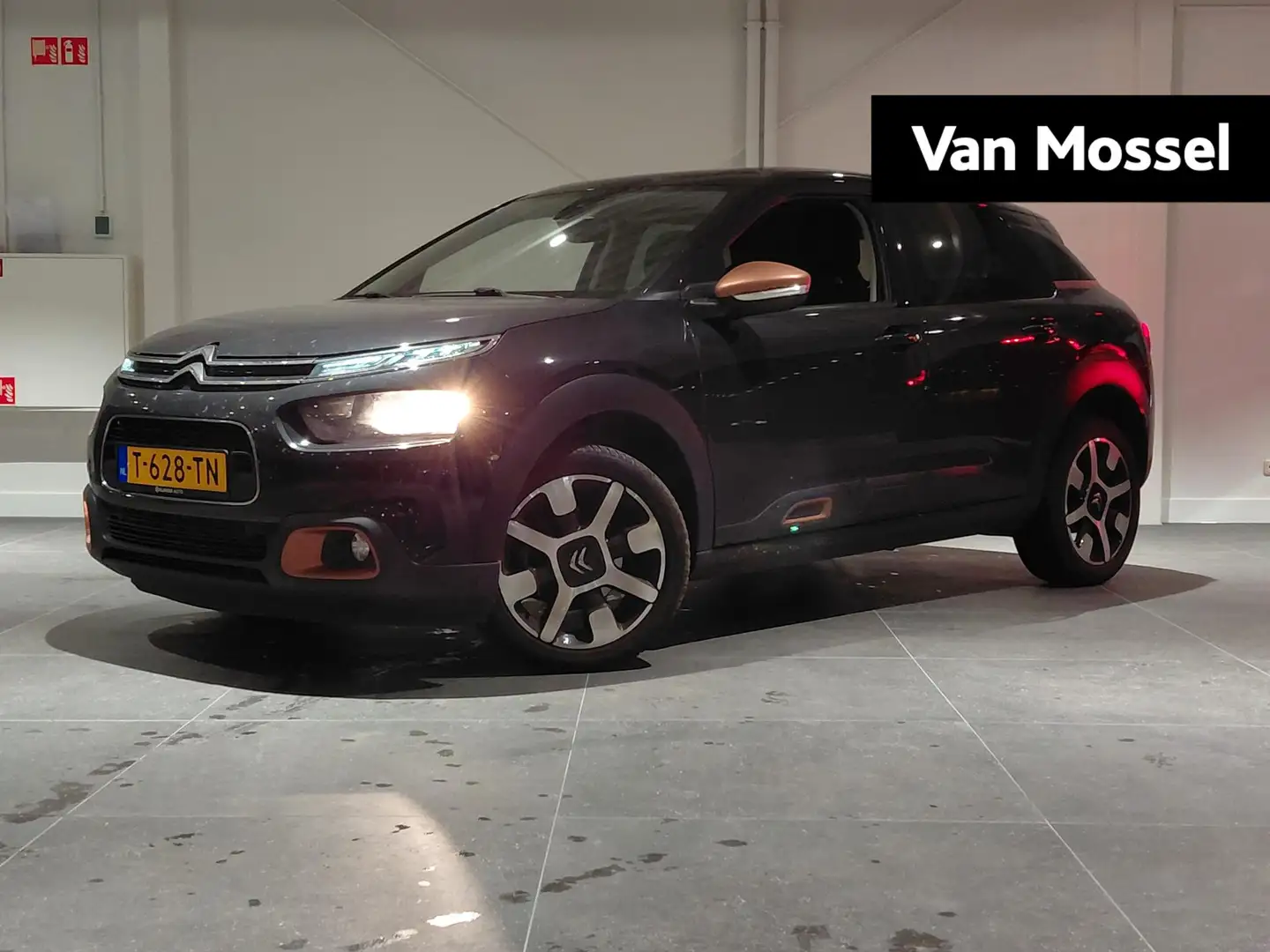 Citroen C4 Cactus 1.2 130PK Shine Plus | AUTOMAAT | CRUISE CONTROL | Zwart - 1