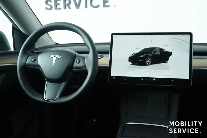 Tesla Model Y 2023, foto 11