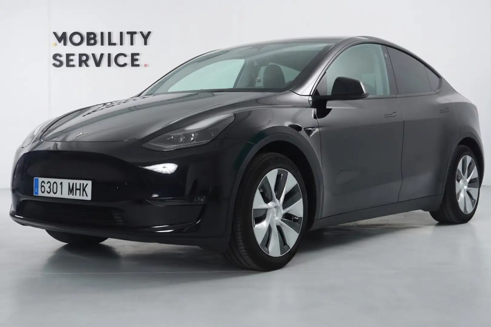 Tesla Model Y Gran Autonomía 4WD Negro - 1