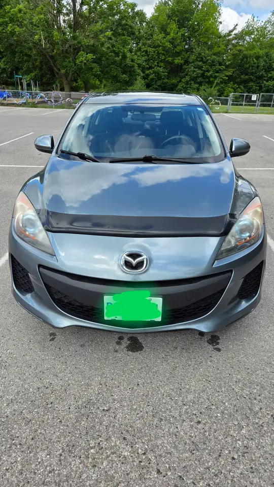 Mazda 3 снимка Mazda 3
