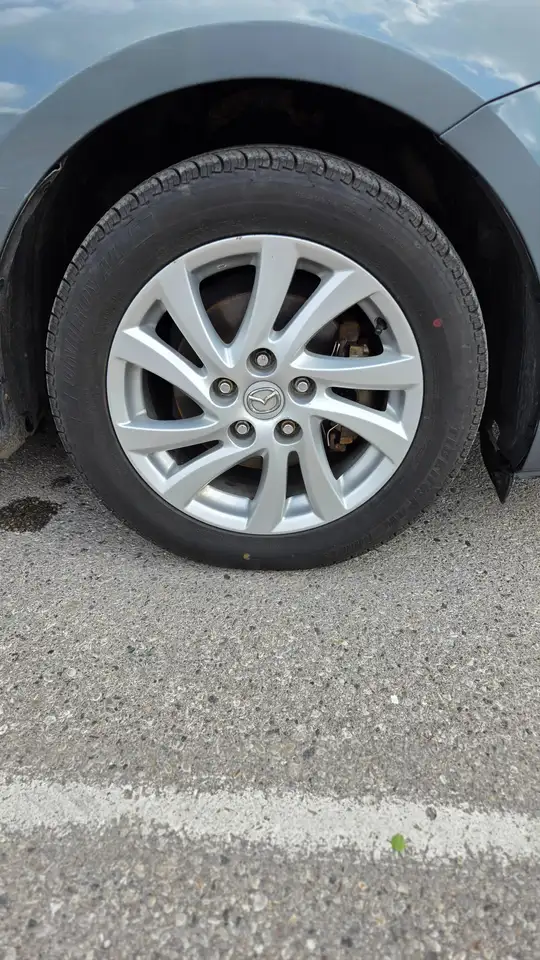 Mazda 3 снимка Mazda 3