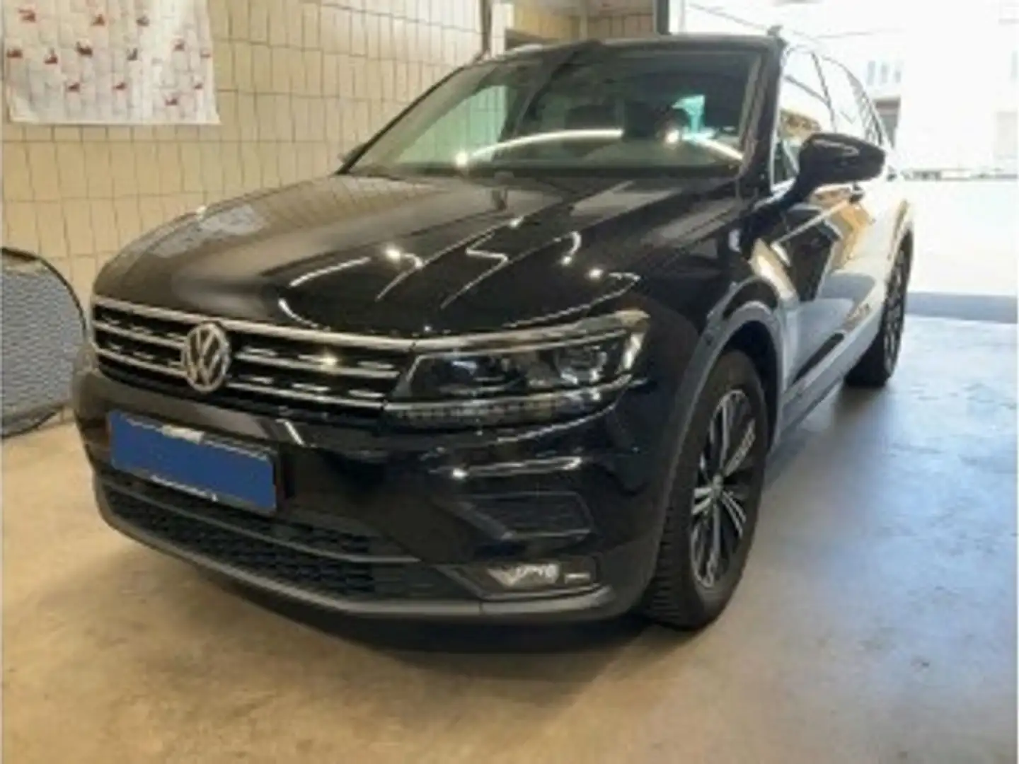 Volkswagen Tiguan 1,5 TSI DSG IQ.Drive AHK Navi Schwarz - 2