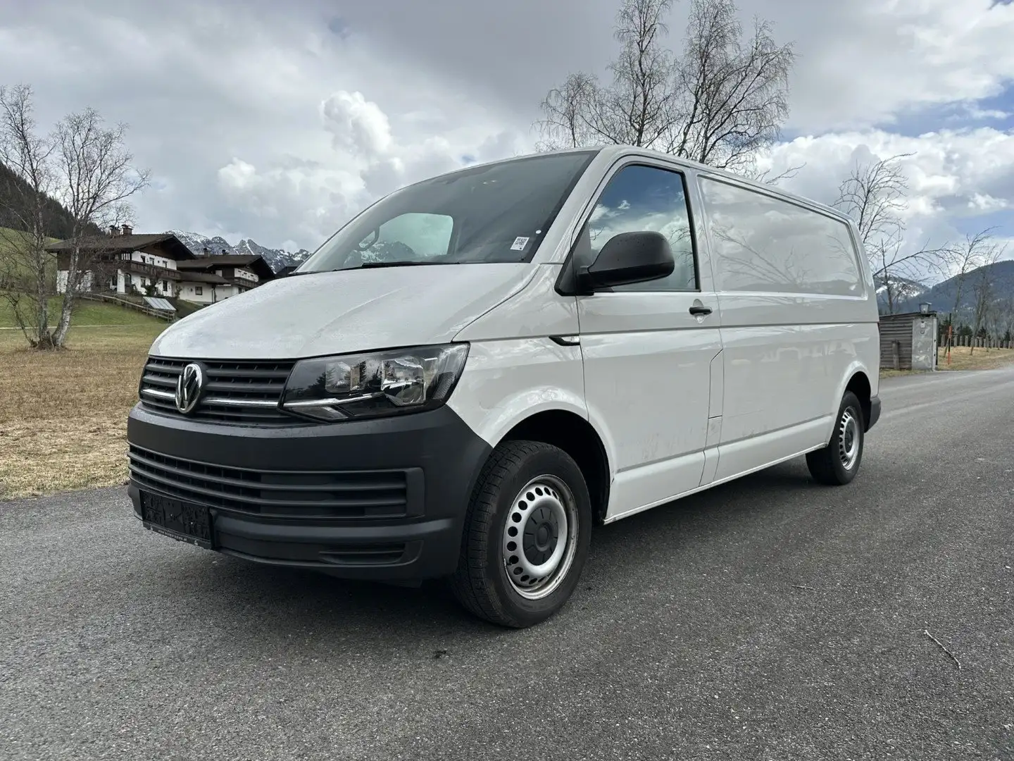 Volkswagen T6 Transporter lang - Transporter Bulli 2,0 Tdi - 1. Hand Weiß - 1