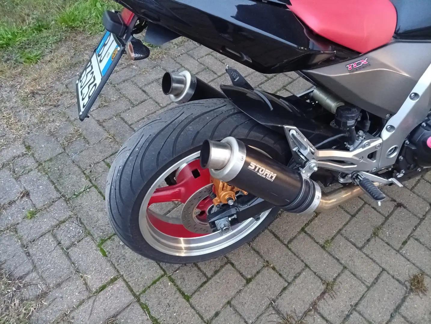 Kawasaki Z 1000 crna - 1