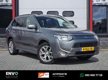 2.0 PHEV Instyle 4WD/Pano/Navi/Trekhaak