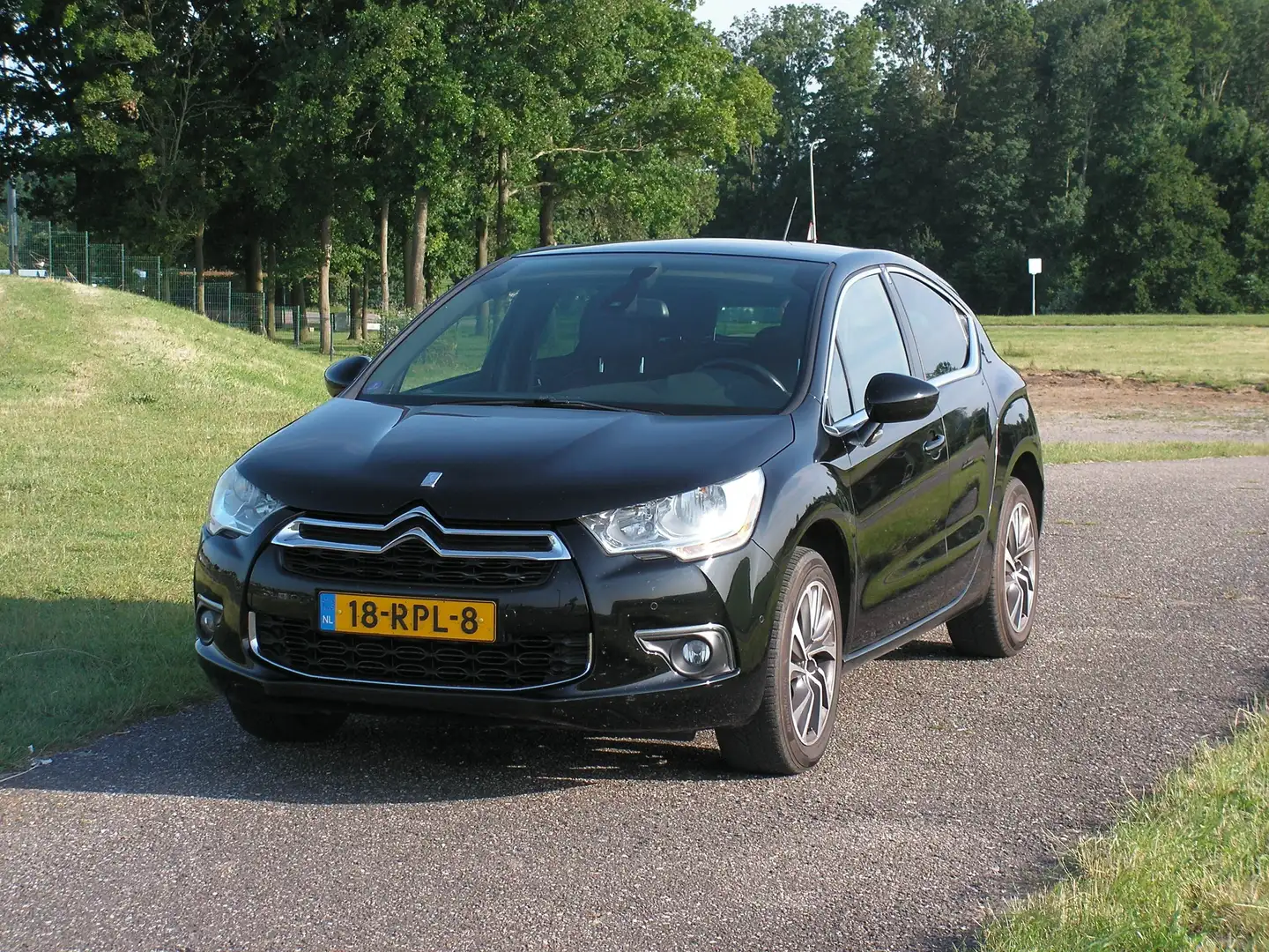 Citroen DS4 DS4 1.6 THP So Chic Zwart - 2