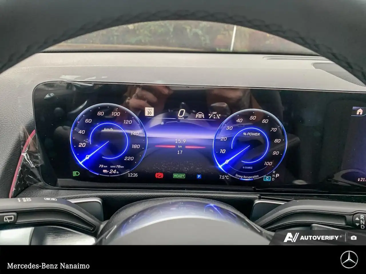 Mercedes-Benz EQB снимка Mercedes-Benz EQB