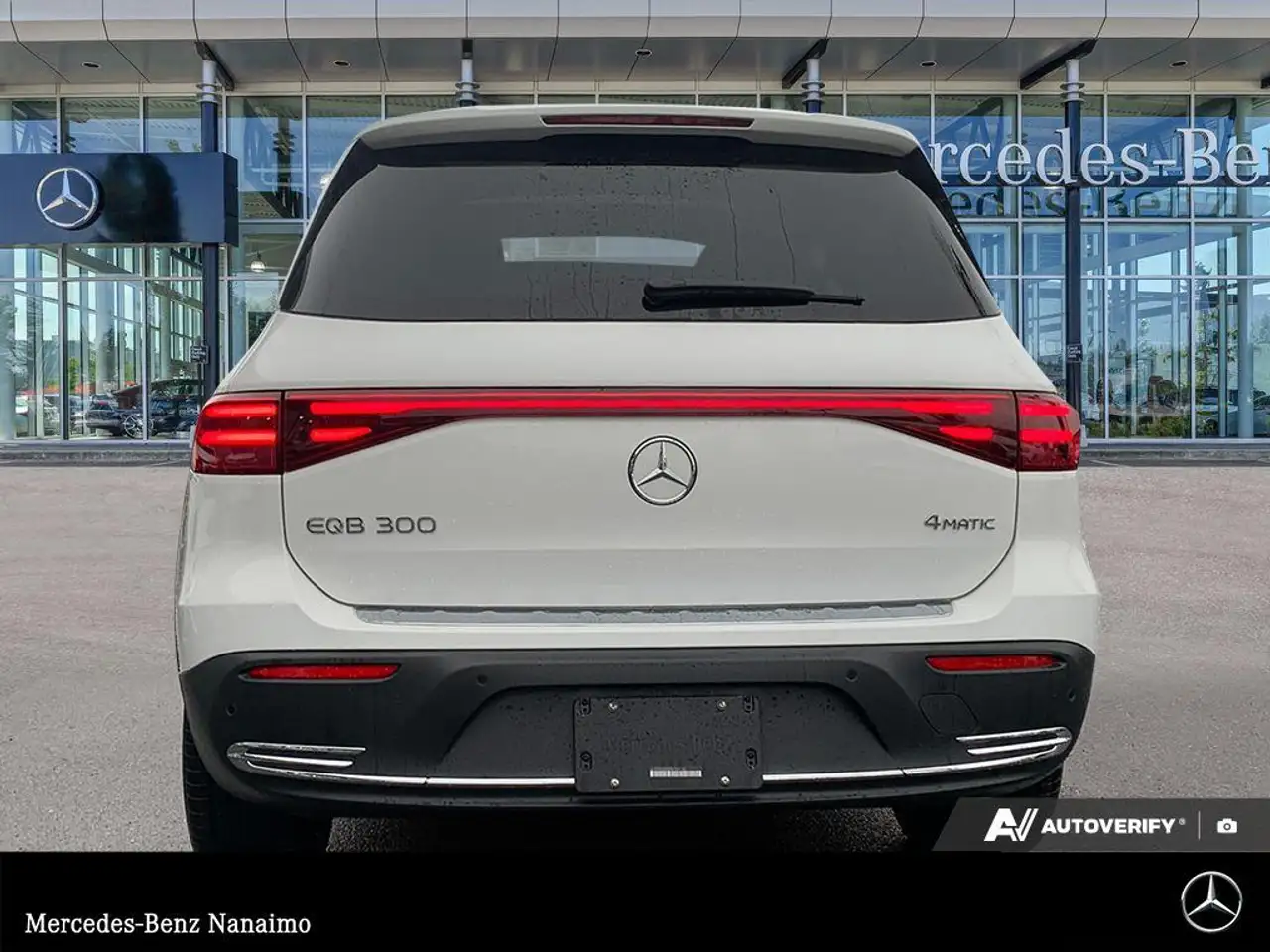 Mercedes-Benz EQB снимка Mercedes-Benz EQB