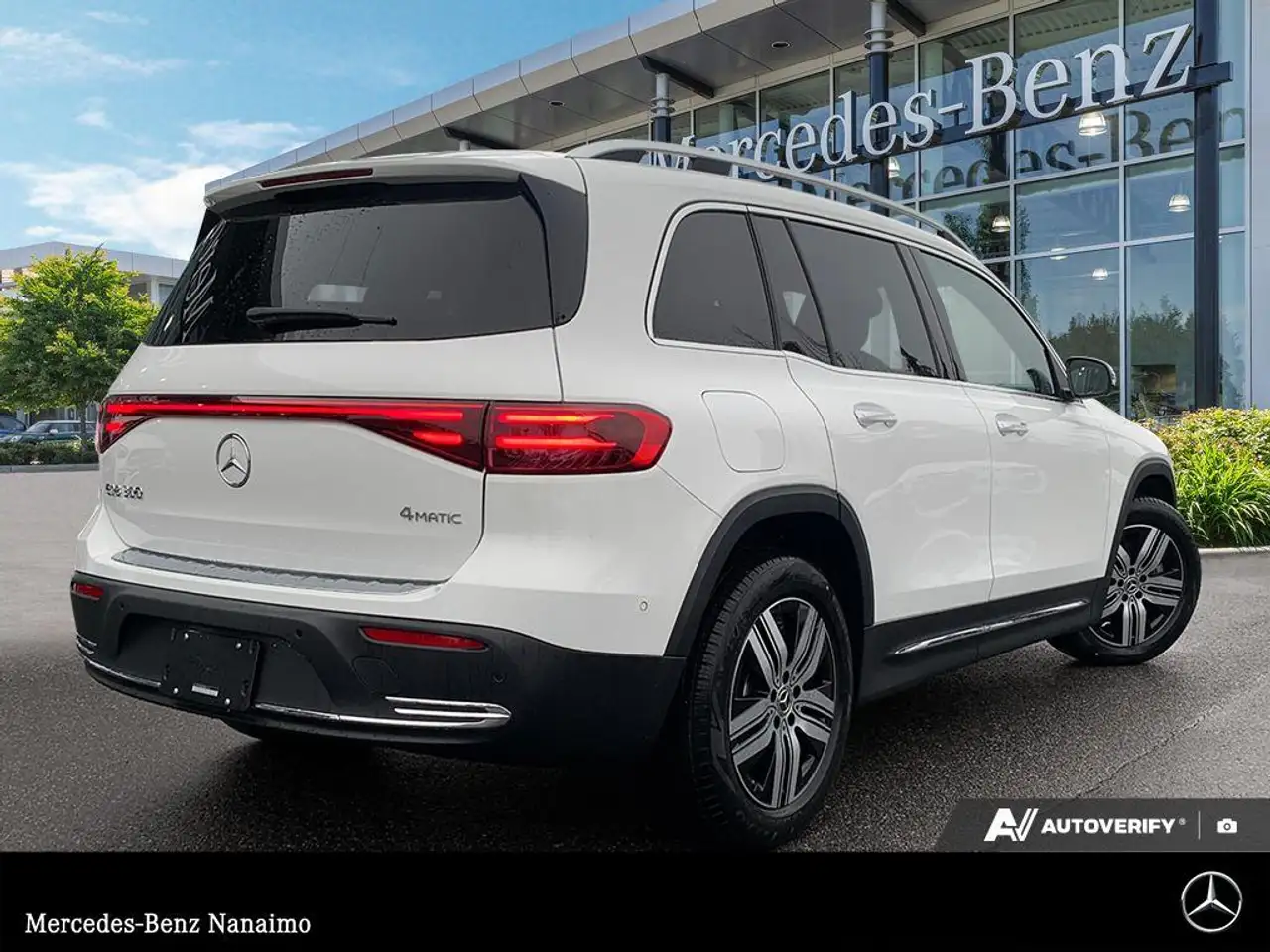 Mercedes-Benz EQB снимка Mercedes-Benz EQB