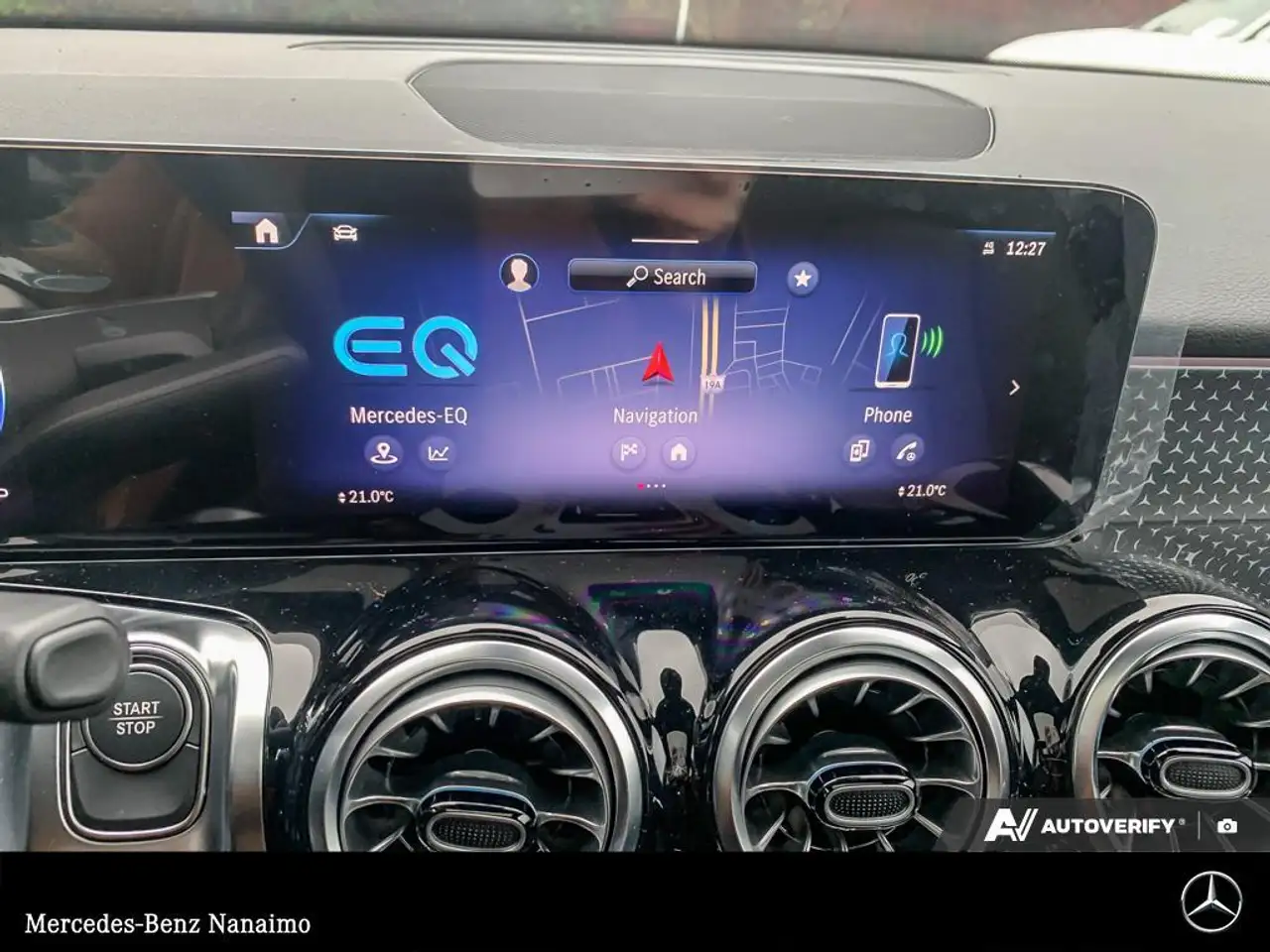 Mercedes-Benz EQB снимка Mercedes-Benz EQB