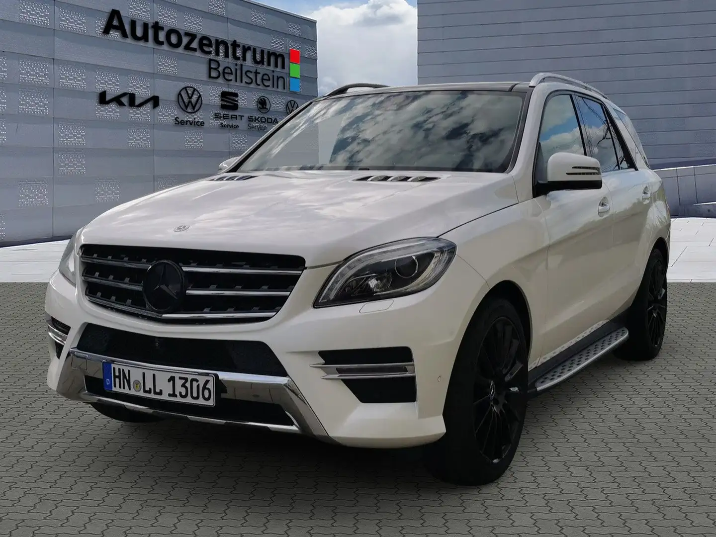 Mercedes-Benz ML 350 3,0 CDI BlueTec Headup DVD Wit - 1