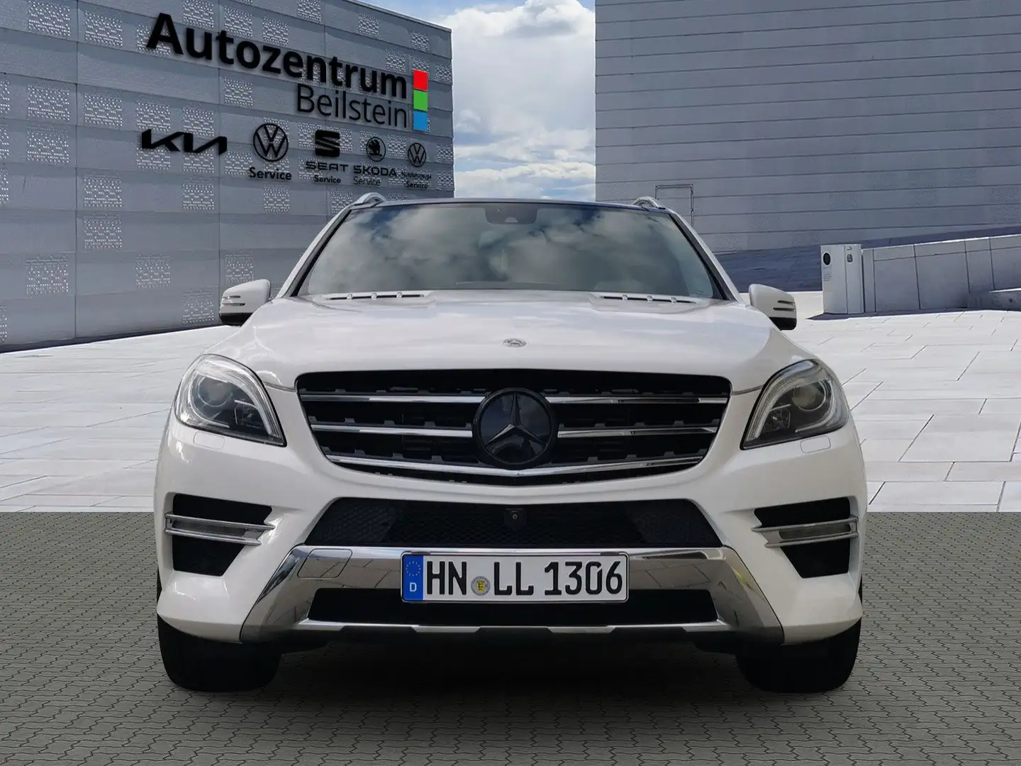 Mercedes-Benz ML 350 3,0 CDI BlueTec Headup DVD Wit - 2