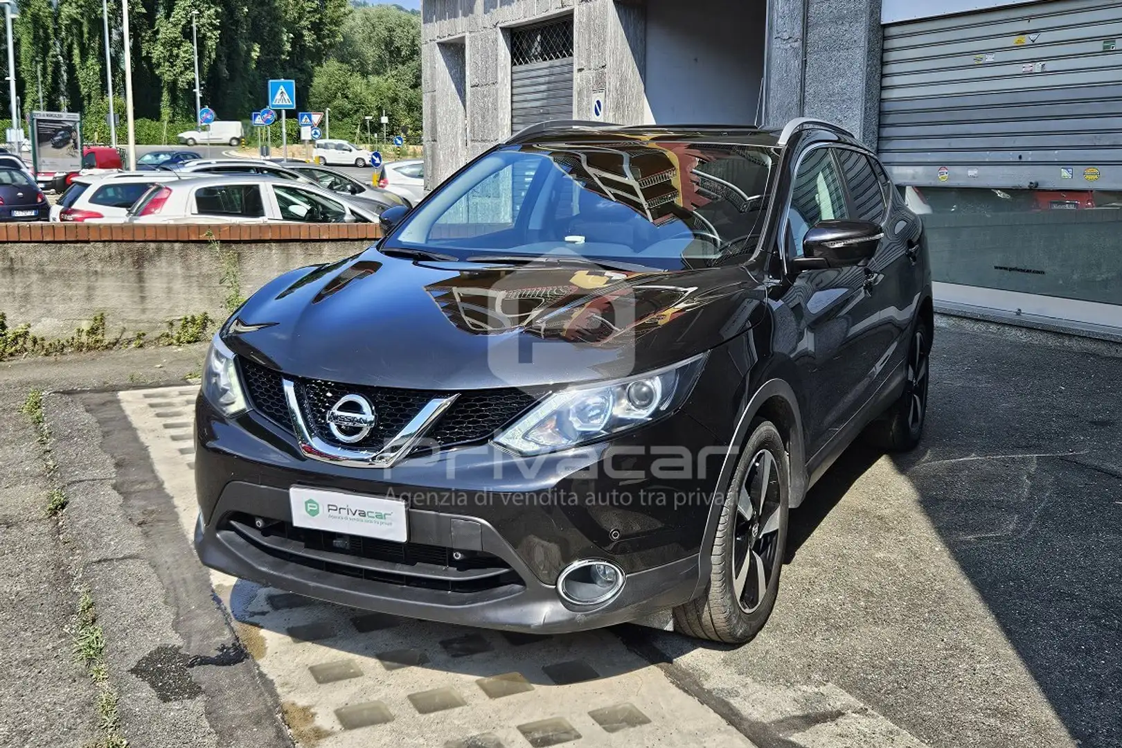 Nissan Qashqai Qashqai 1.2 DIG-T 360 Schwarz - 1