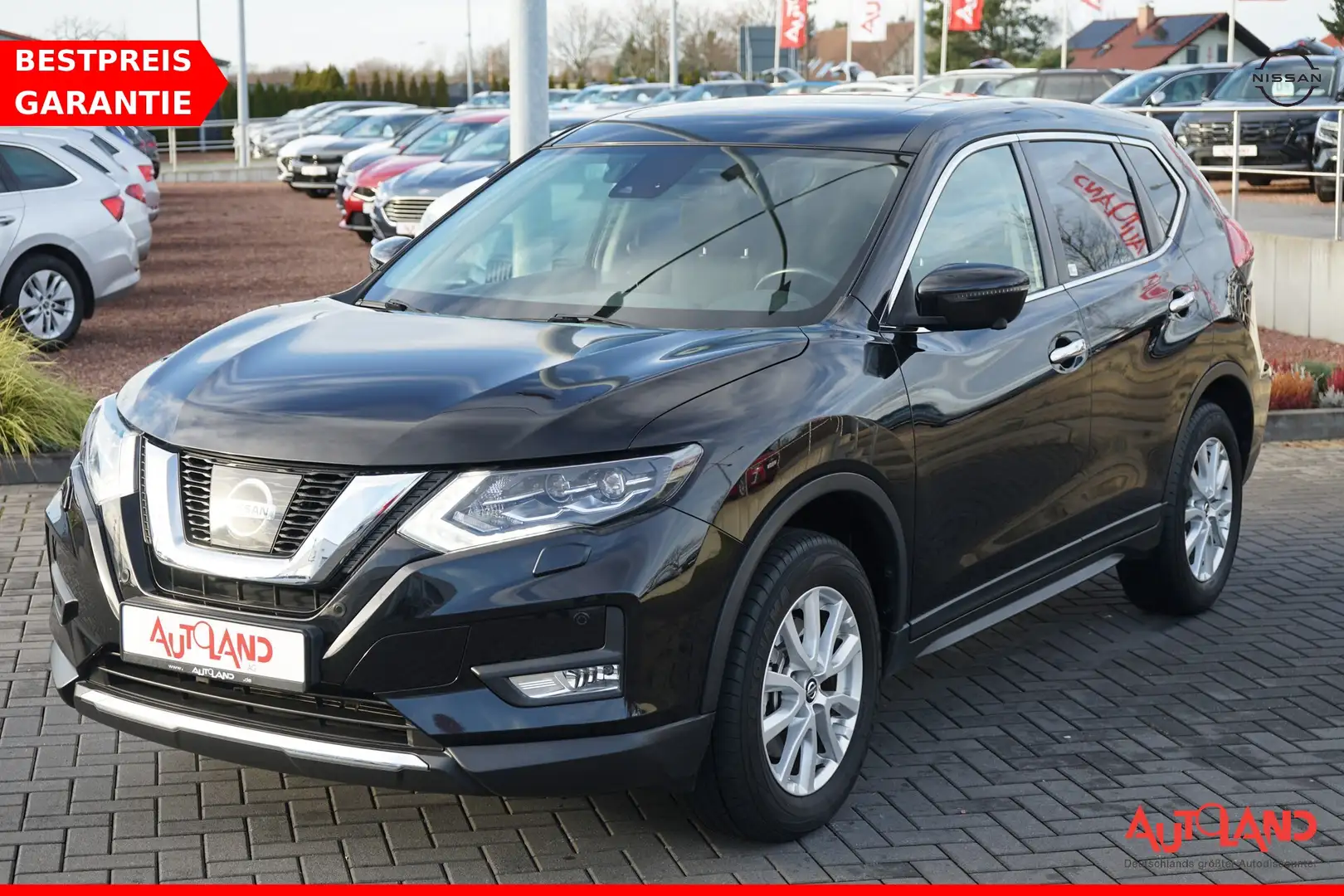 Nissan X-Trail 1.6 dCi 4x4 LED Navi AHK Pano 7-Sitzer Schwarz - 1